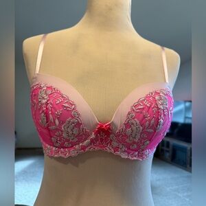 Victoria’s Secret Dream Angels Lined Elegant Pink Lace Demi Bra Embellished 32D
